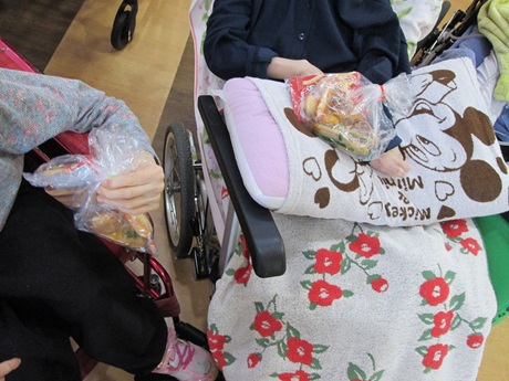 ハロウィン
お菓子を配ってくれた